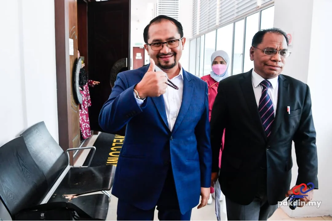 [VIDEO] Bekas Setpol Hamzah Zainudin didakwa lagi kes rasuah